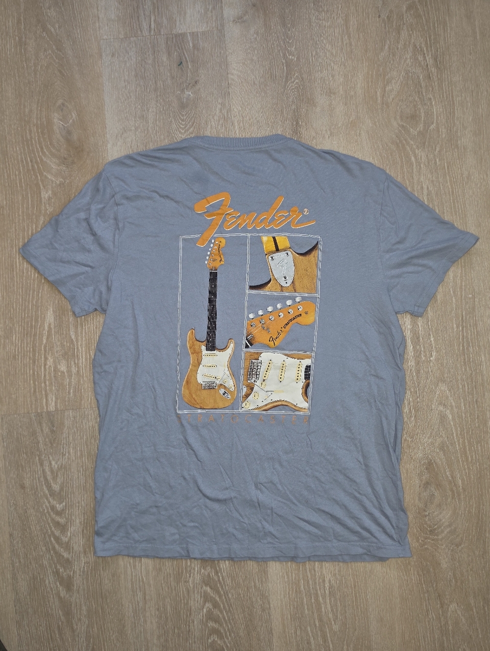 Fender Stratocaster Wrangler Graphic T-Shirt Men’s Large Short Sleeve Guitar